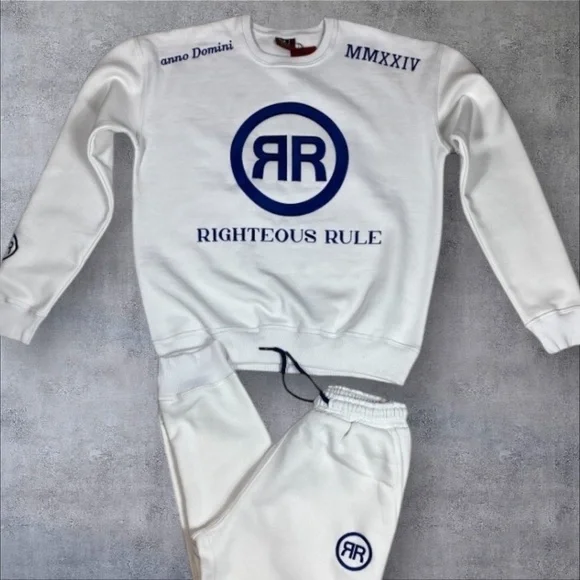 White and Blue Cotton Fleece 2pc Set.ALL REASONABLE OFFERS ACCEPTED!